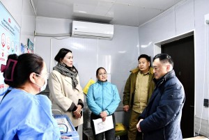 УЛСЫН ИХ ХУРЛЫН ГИШҮҮН, ЗАСГИЙН ГАЗРЫН ГИШҮҮН, ЭРҮҮЛ МЭНДИЙН САЙД Ж.ЧИНБҮРЭН ӨМНӨГОВЬ АЙМГИЙН ХАНБОГД СУМЫН ЦАГААН ХАД СУУРЬШЛЫН БҮСЭД АЖИЛЛАЖ БАЙНА.