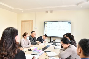 АЙМГИЙН ХЭМЖЭЭНД ТОМУУ ТОМУУ ТӨСТ ӨВЧНИЙ ДЭГДЭЛТТЭЙ ХОЛБОГДУУЛАН ЭРҮҮЛ МЭНДИЙН БАЙГУУЛЛАГУУДЫН УДИРДЛАГУУД ШУУРХАЙ ХУРАЛДАЖ ТОДОРХОЙ ЗОХИОН БАЙГУУЛАЛТЫН ШИЙДВЭРИЙГ ГАРГАЛАА.