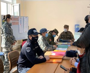 Монгол улсад коронавирусийн халдварын тохиолдол батлагдсантай холбоотойгоор Эрүүл мэндийн байгууллагуудад өндөржүүлсэн бэлэн байдалд үйл ажиллагаагаа эрчимжүүлэн ажиллаж байна.