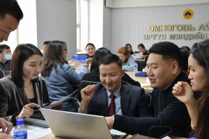 “СТРАТЕГИ ТӨЛӨВЛӨГӨӨ БОЛОВСРУУЛАХ АРГАЧЛАЛ” СЭДЭВТ АРГА ЗҮЙН СУРГАЛТЫГ ЗОХИОН БАЙГУУЛЛАА.